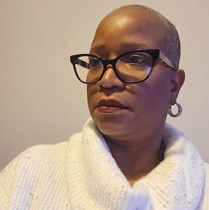 Meet your Posher, Sharon